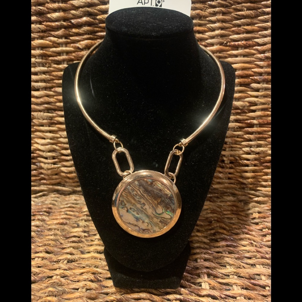 Apt.9 costume necklace w/ faux abalone pendent.